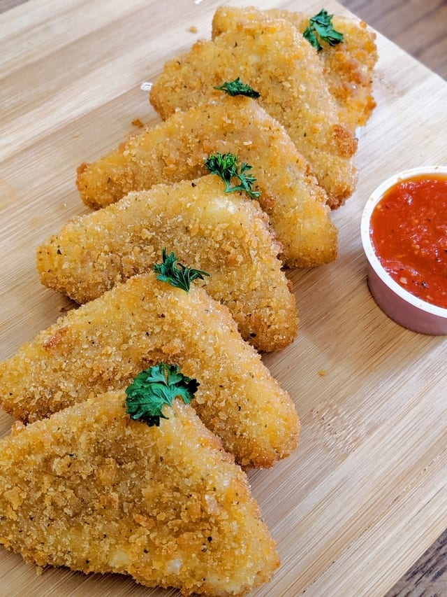 House-Crunch Mozzarella Triangle.